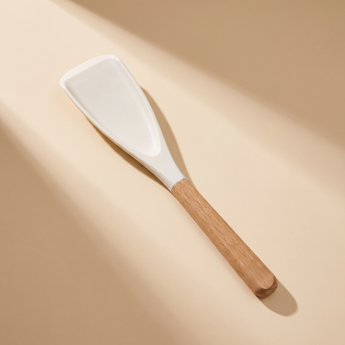 Küchenspatel mit Holzgriff von Spielsinne zum Rühren und Wenden